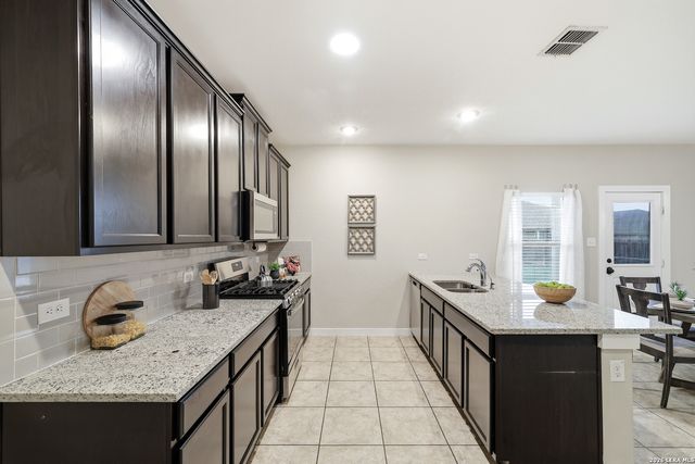 10734 Francisco Way, San Antonio, TX 78109