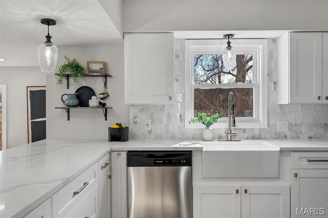 582 Brookhaven Court, Kirkwood, MO 63122