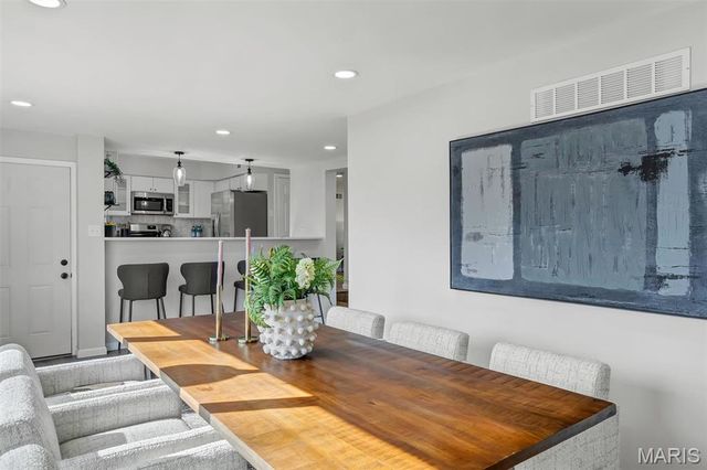 582 Brookhaven Court, Kirkwood, MO 63122