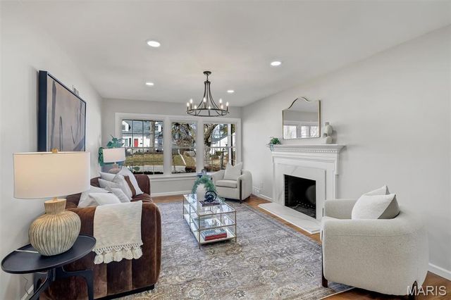 582 Brookhaven Court, Kirkwood, MO 63122