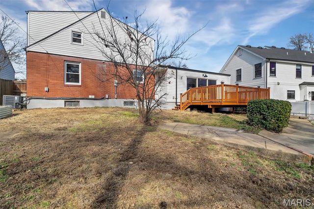 582 Brookhaven Court, Kirkwood, MO 63122