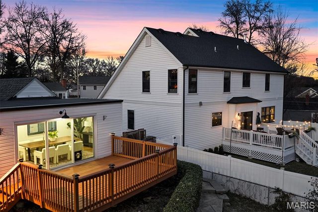 582 Brookhaven Court, Kirkwood, MO 63122