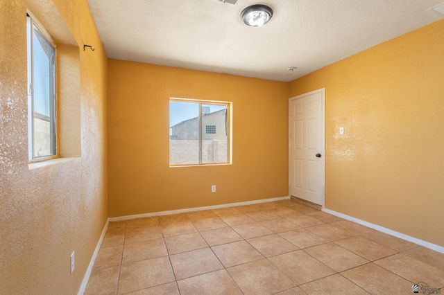 8678 E 25 ST, Yuma, AZ 85365
