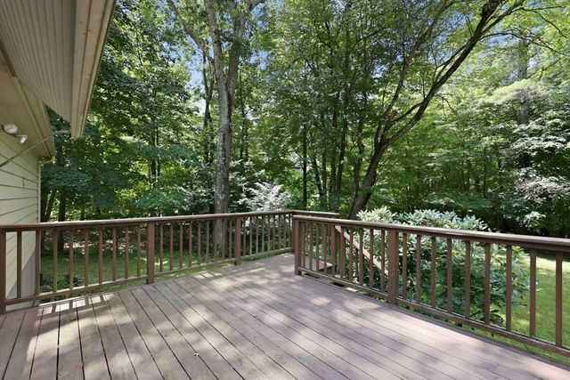 907 Main St, Wilbraham, MA 01095