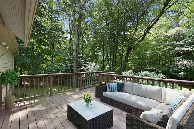 907 Main St, Wilbraham, MA 01095