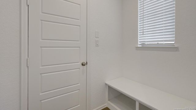 2420 Barkey Springs, San Antonio, TX 78245