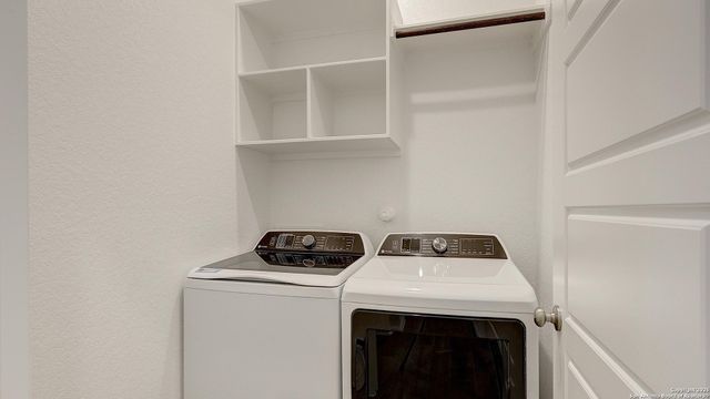 2420 Barkey Springs, San Antonio, TX 78245