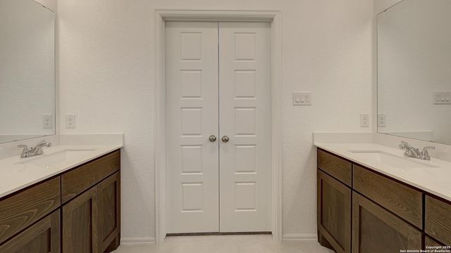 2420 Barkey Springs, San Antonio, TX 78245