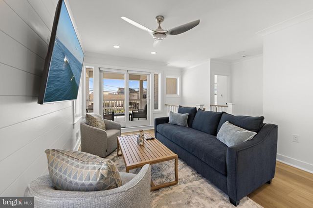262 N 14TH ST, Surf City, NJ 08008