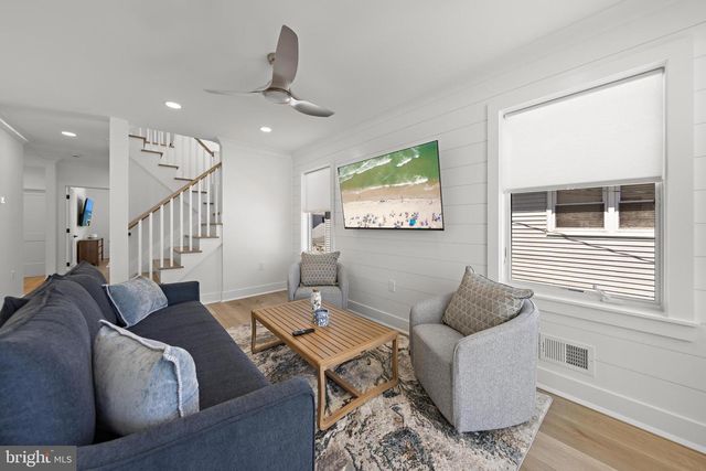 262 N 14TH ST, Surf City, NJ 08008