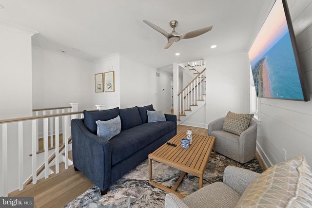 262 N 14TH ST, Surf City, NJ 08008