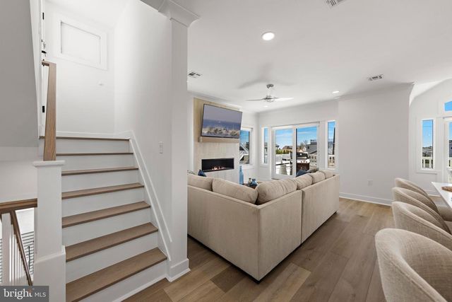 262 N 14TH ST, Surf City, NJ 08008
