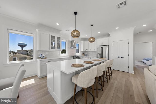 262 N 14TH ST, Surf City, NJ 08008