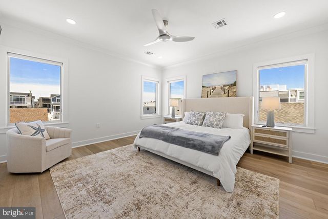 262 N 14TH ST, Surf City, NJ 08008