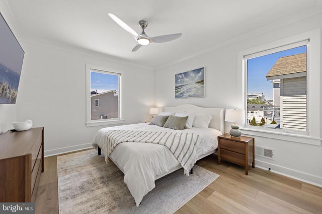 262 N 14TH ST, Surf City, NJ 08008