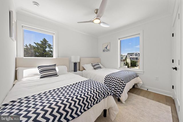 262 N 14TH ST, Surf City, NJ 08008