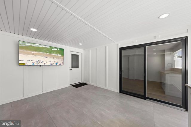 262 N 14TH ST, Surf City, NJ 08008