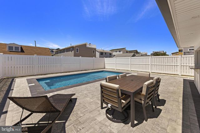 262 N 14TH ST, Surf City, NJ 08008