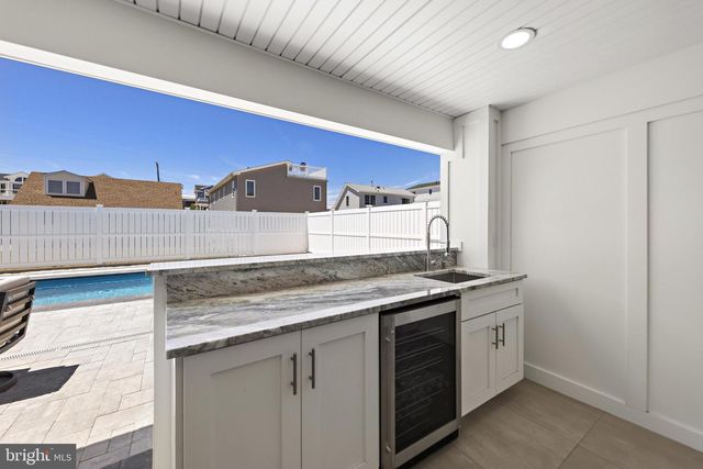 262 N 14TH ST, Surf City, NJ 08008