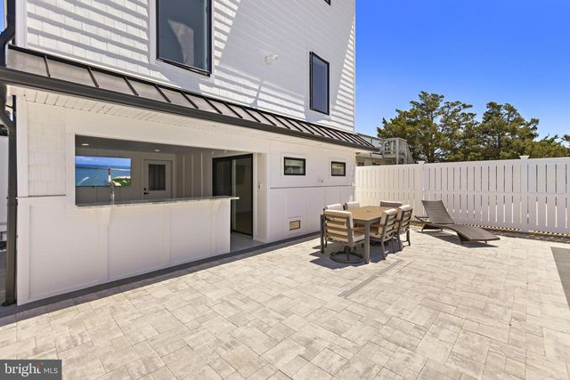 262 N 14TH ST, Surf City, NJ 08008