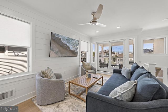 262 N 14TH ST, Surf City, NJ 08008