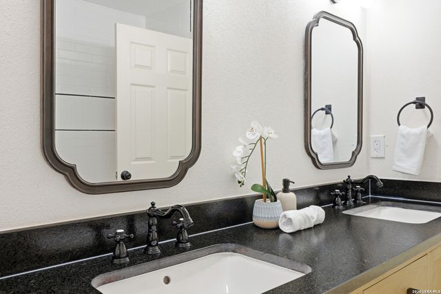 426 ZEPHYR DR, Windcrest, TX 78239