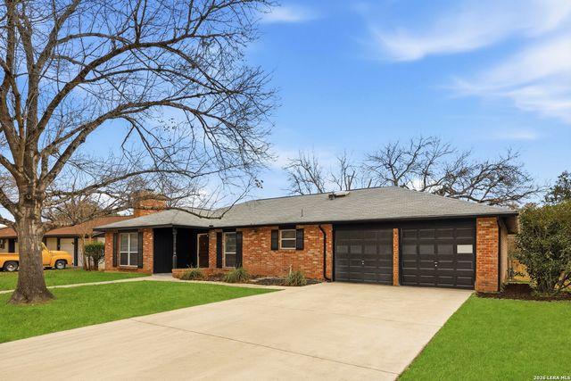 426 ZEPHYR DR, Windcrest, TX 78239