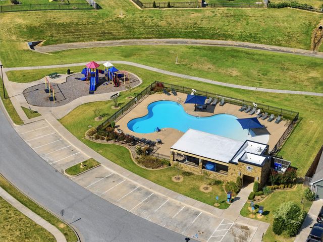 2612 W 114th Place S, Jenks, OK 74037