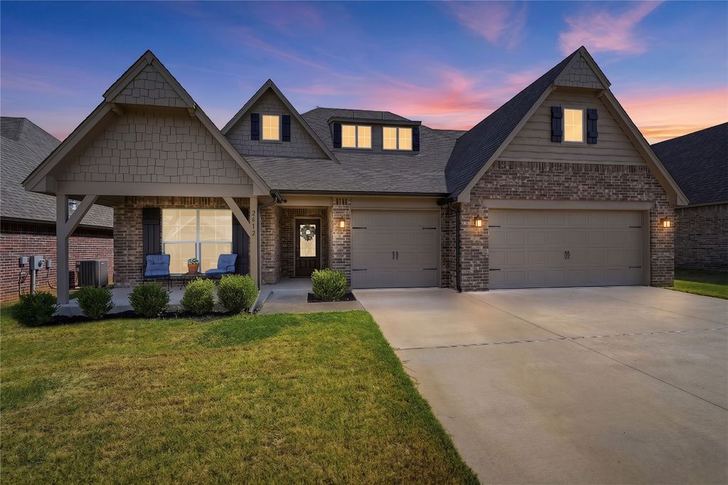 2612 W 114th Place S, Jenks, OK 74037