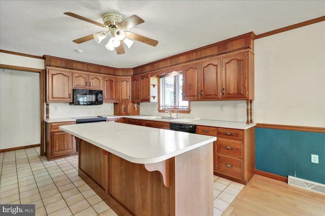 283 WITMER, Mohnton, PA 19540