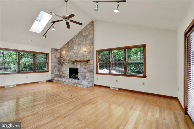 283 WITMER, Mohnton, PA 19540