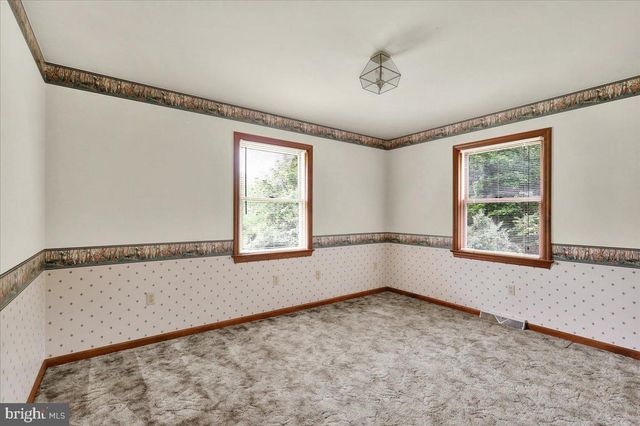 283 WITMER, Mohnton, PA 19540