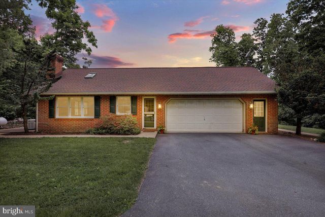 283 WITMER, Mohnton, PA 19540