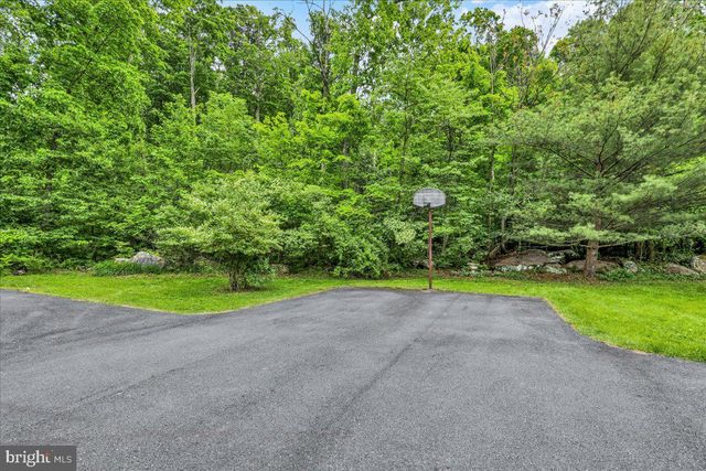 283 WITMER, Mohnton, PA 19540
