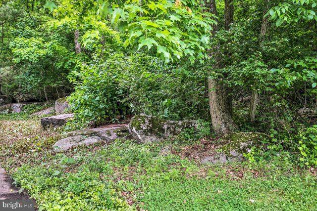 283 WITMER, Mohnton, PA 19540