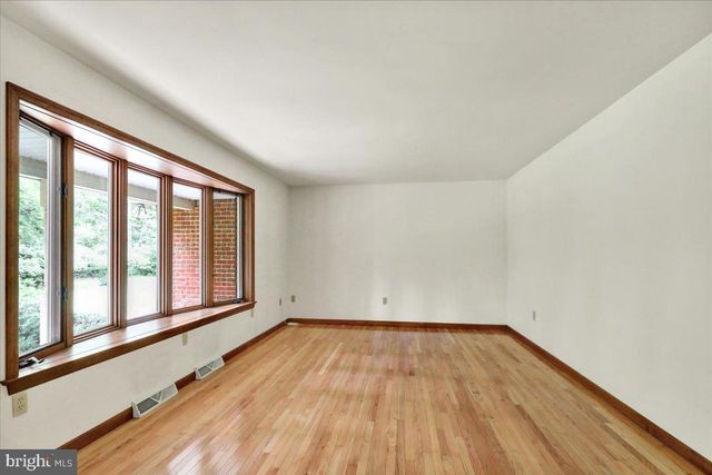 283 WITMER, Mohnton, PA 19540