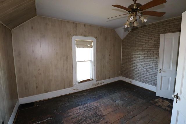 1201 9th Ave W, Ashland, WI 54806