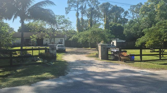 13706 44th Place N, West Palm Beach, FL 33411