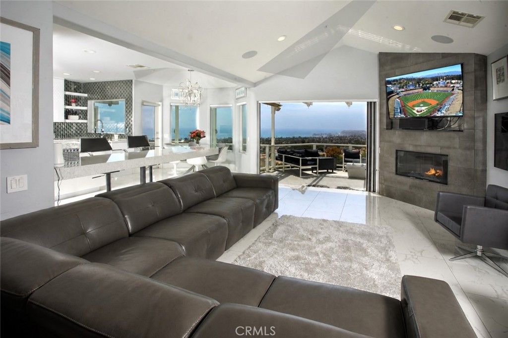 Image 11 of property listing at 3 Via Pasa, San Clemente, CA 92673