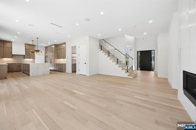 242 Hardenburgh Avenue, Demarest, NJ 07627
