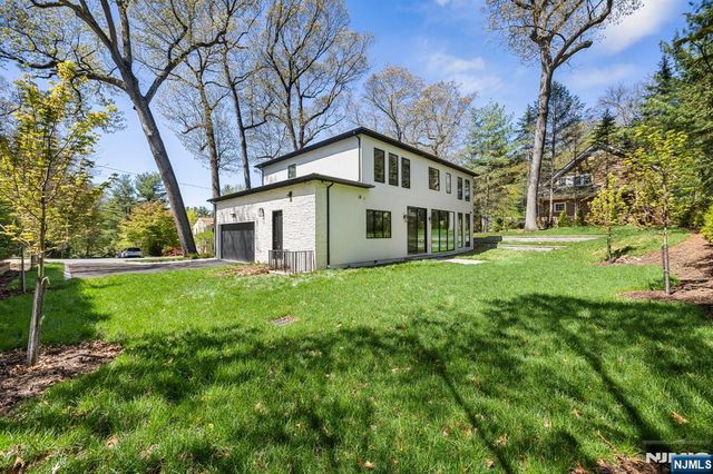 242 Hardenburgh Avenue, Demarest, NJ 07627