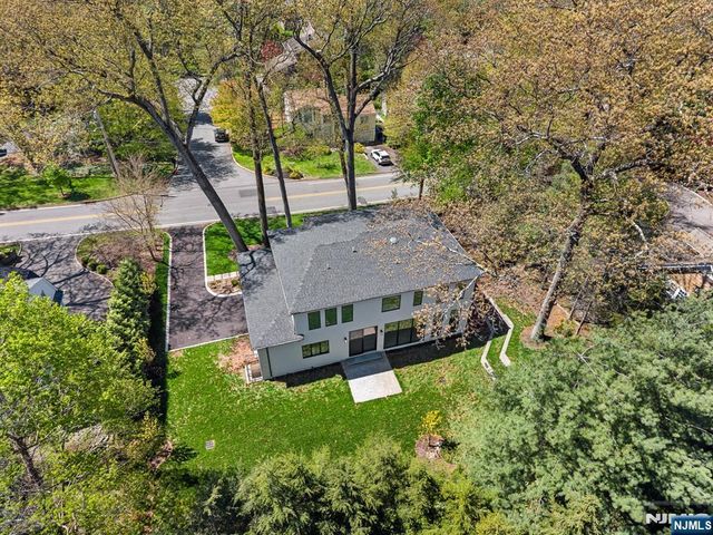 242 Hardenburgh Avenue, Demarest, NJ 07627