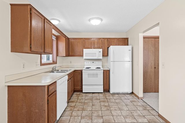 10563 Martin Street NW, Coon Rapids, MN 55433