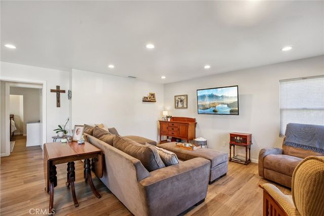 1414 E Silva, Long Beach, CA 90807