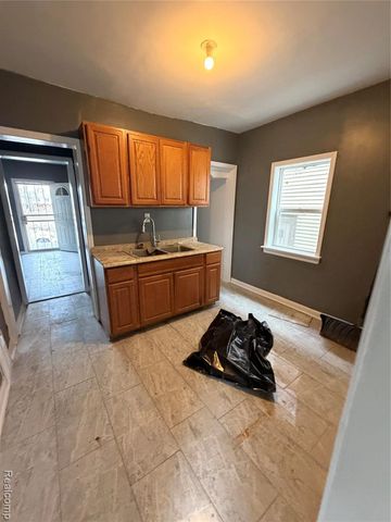 2935 W Philadelphia Street, Detroit, MI 48206