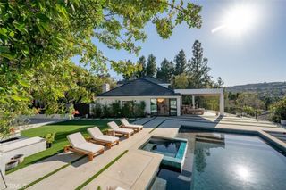 4017 Nogales, Tarzana, CA 91356