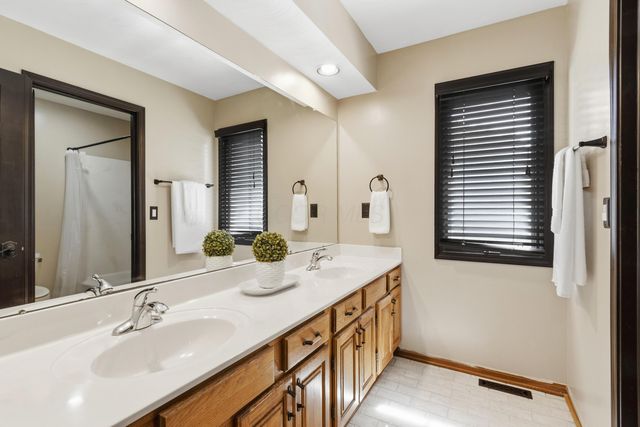 705 Weston Park Drive, Powell, OH 43065