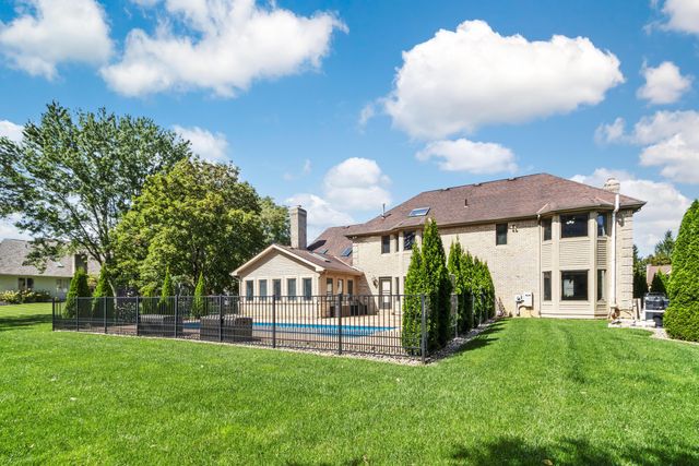 705 Weston Park Drive, Powell, OH 43065