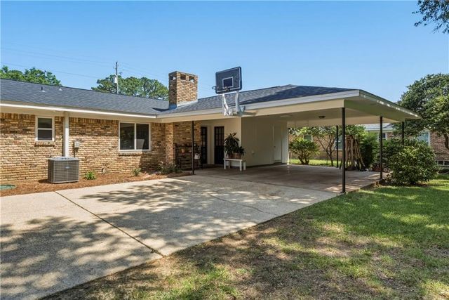 4217 Spring Valley Drive S, Mobile, AL 36693
