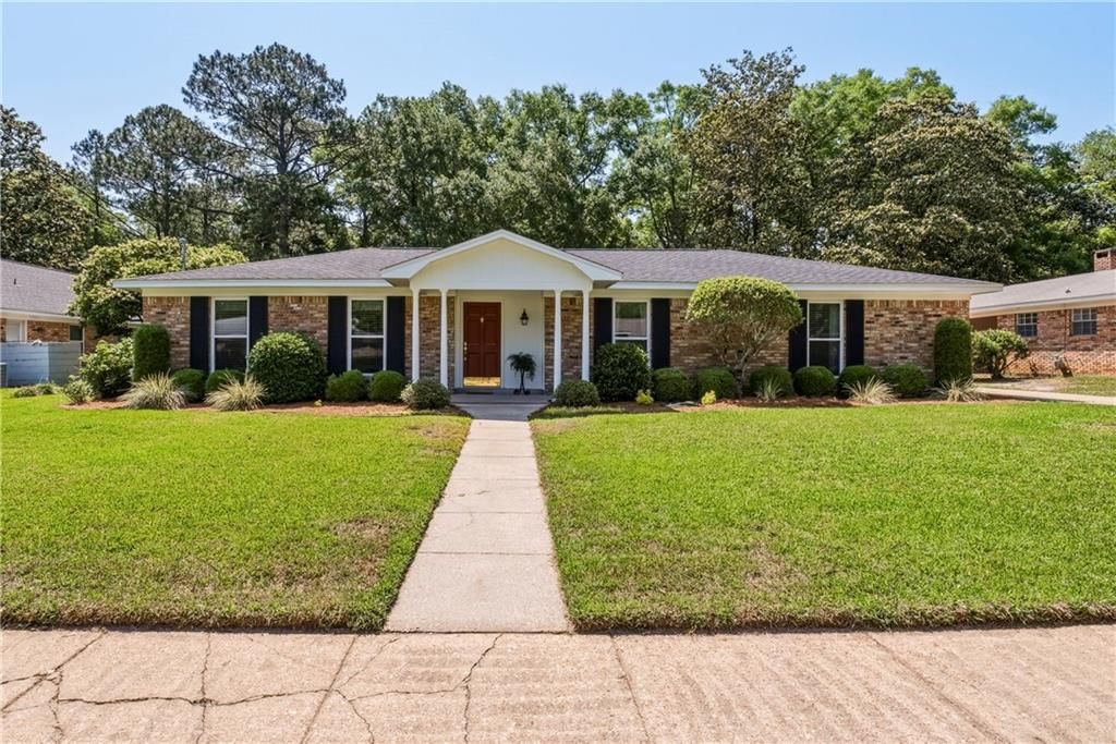4217 Spring Valley Drive S, Mobile, AL 36693